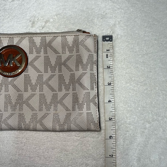 Michael Kors Wristlet - Picture 5 of 12